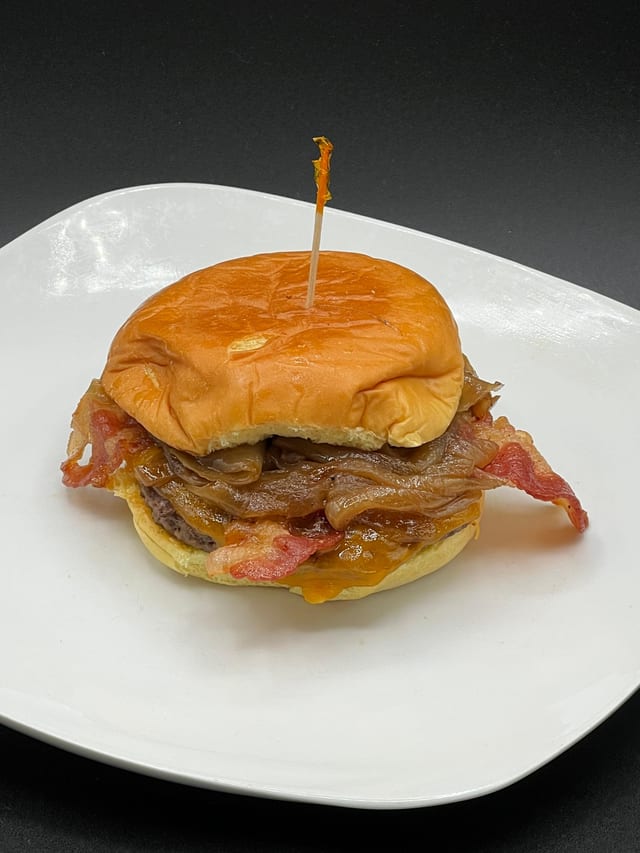 Pub-Style Burger.